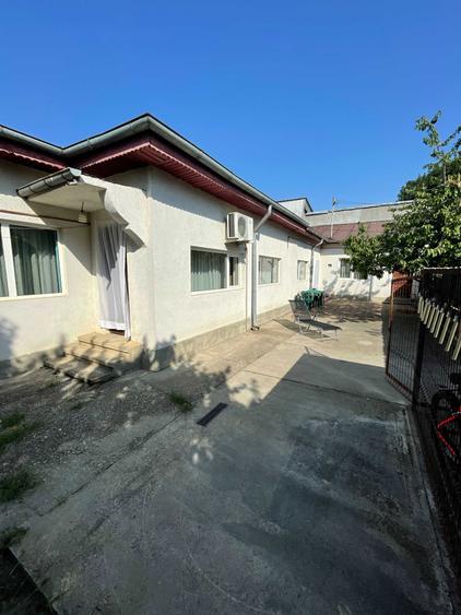 Casă cu 4 camere în Exterior Vest