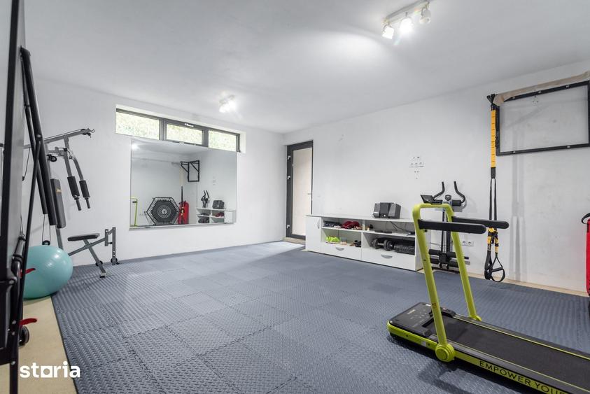 Casă cu 5 camere cu Teren 450 Mp în Central
