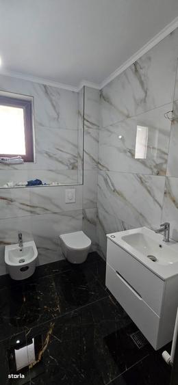 Casă cu 4 camere cu Teren 600 Mp în Bradu