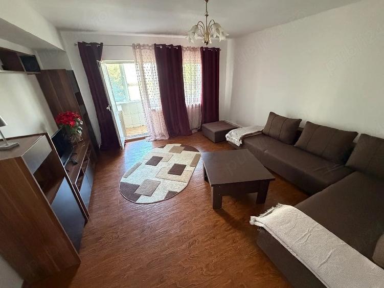 Apartament cu 3 camere decomandat în Mărășești