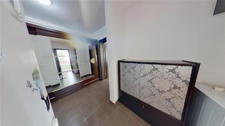 Apartament cu 2 camere decomandat, mobilat în Sânpetru