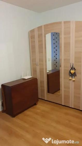 Garsonieră semidecomandată în Apărătorii Patriei
