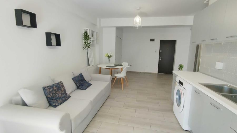Apartament cu 2 camere decomandat în Florești