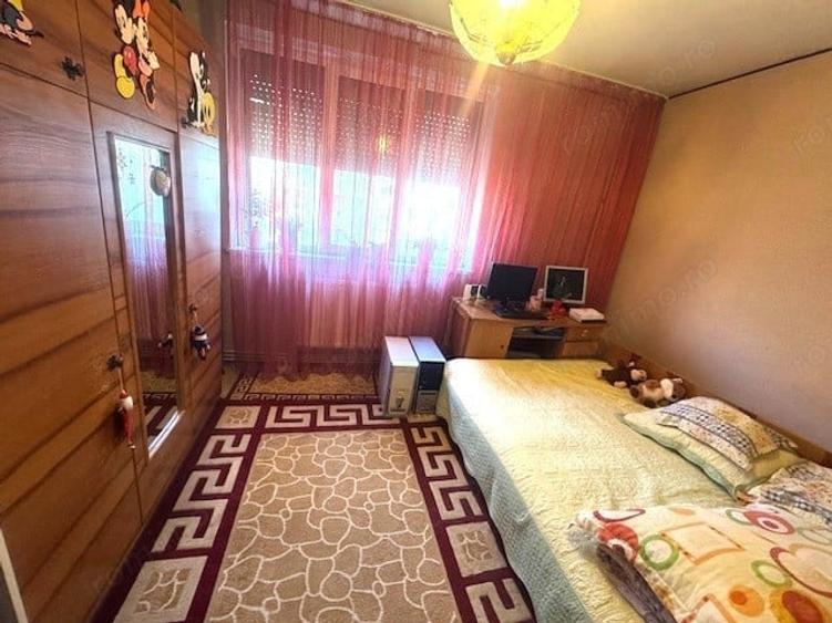 Apartament cu 3 camere semidecomandat în Central