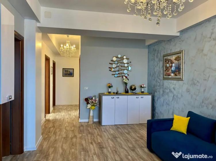 Apartament cu 3 camere decomandat în Mamaia