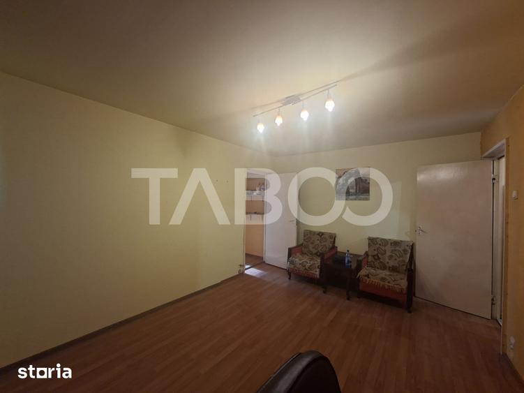 Apartament cu 2 camere semidecomandat în Central