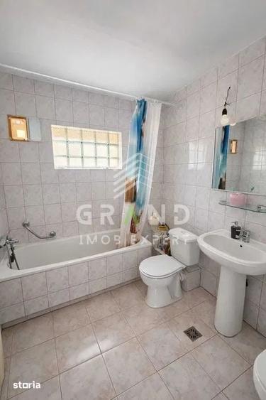 Casă cu 5 camere cu Teren 400 Mp în Gheorgheni