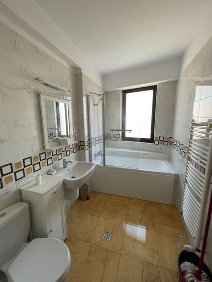 Apartament cu 2 camere semidecomandat, mobilat în Dacia