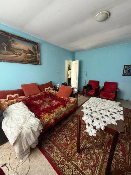 Casă cu 3 camere în Cruceni