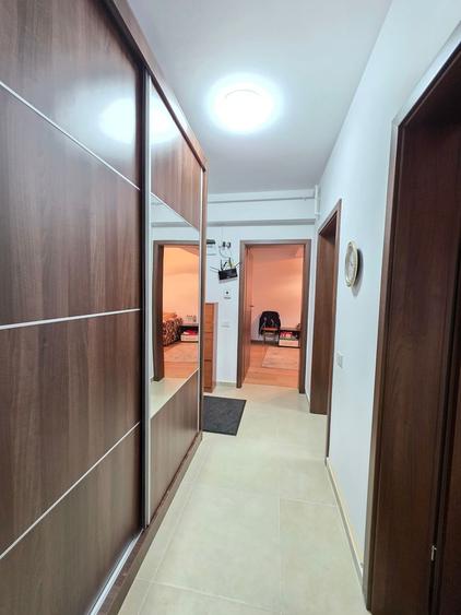 Apartament cu 2 camere decomandat, mobilat în Metalurgiei