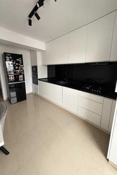 Apartament cu 3 camere decomandat în Cârcea
