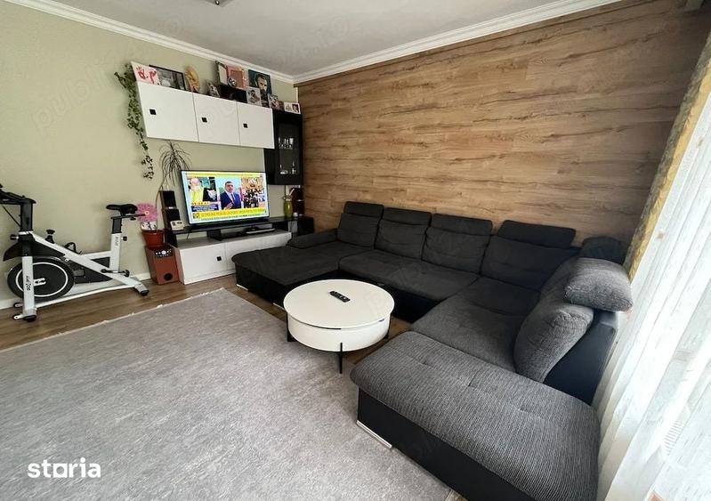 Apartament cu 2 camere decomandat în Moisei