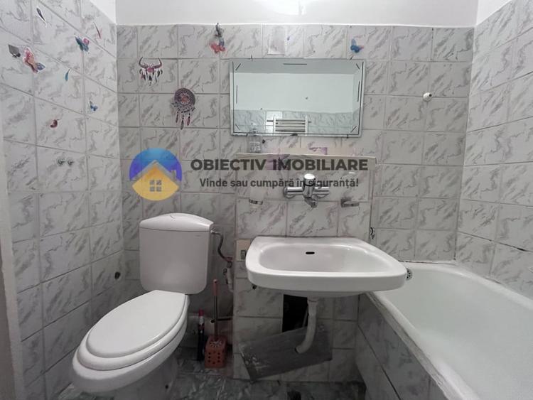Apartament cu 2 camere decomandat, mobilat în Mărăței