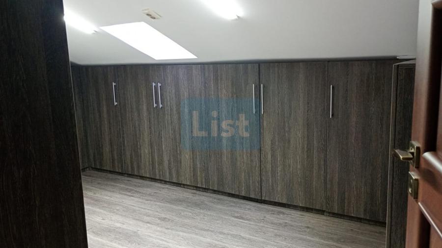 Casă individuală cu 5 camere cu Canalizare în Periferie