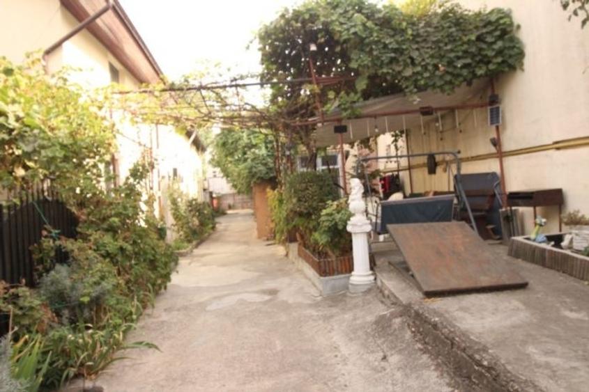 Apartament cu 2 camere decomandat, mobilat în Romană