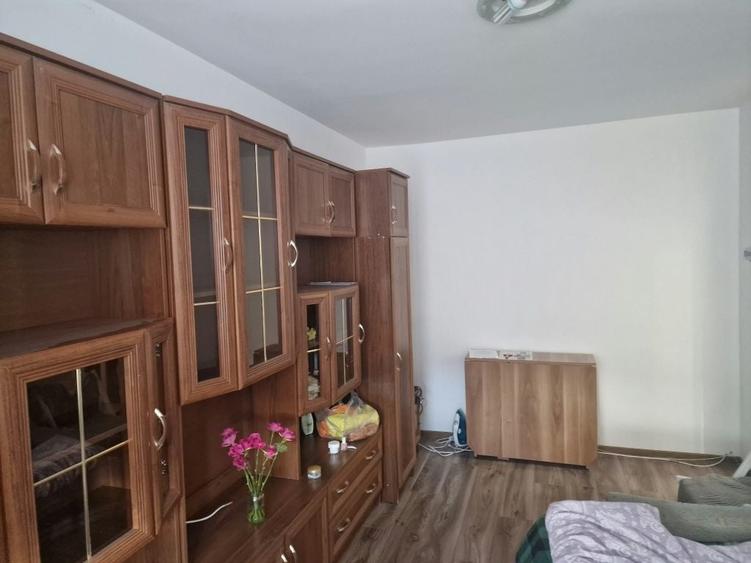 Garsonieră decomandată în Dărmănești