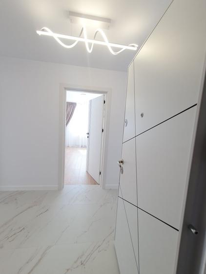 Apartament cu 2 camere decomandat în Noua