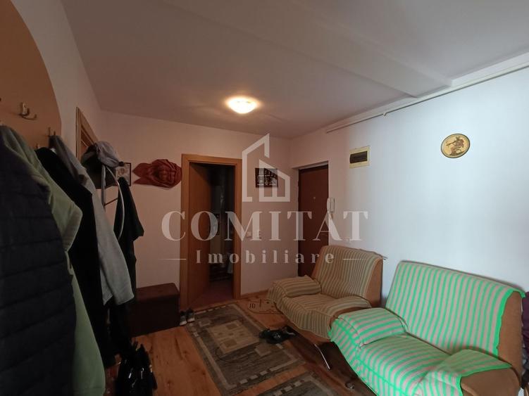 Apartament cu 2 camere semidecomandat, mobilat în Florești