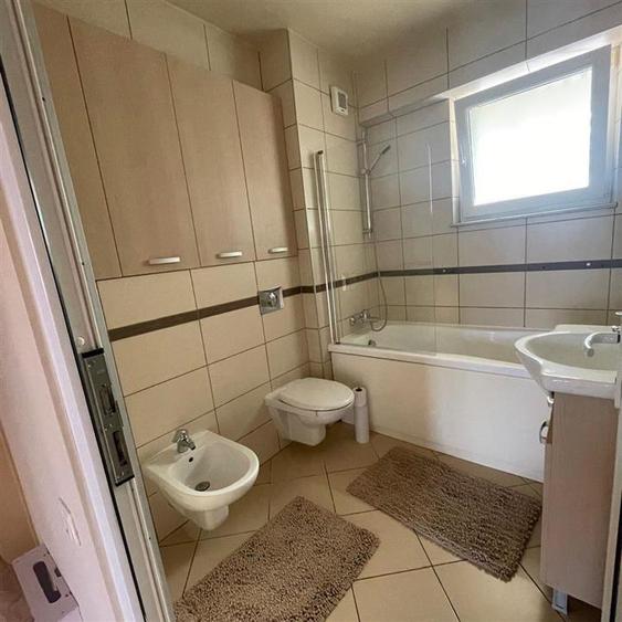 Apartament cu 2 camere decomandat, mobilat în Ultracentral