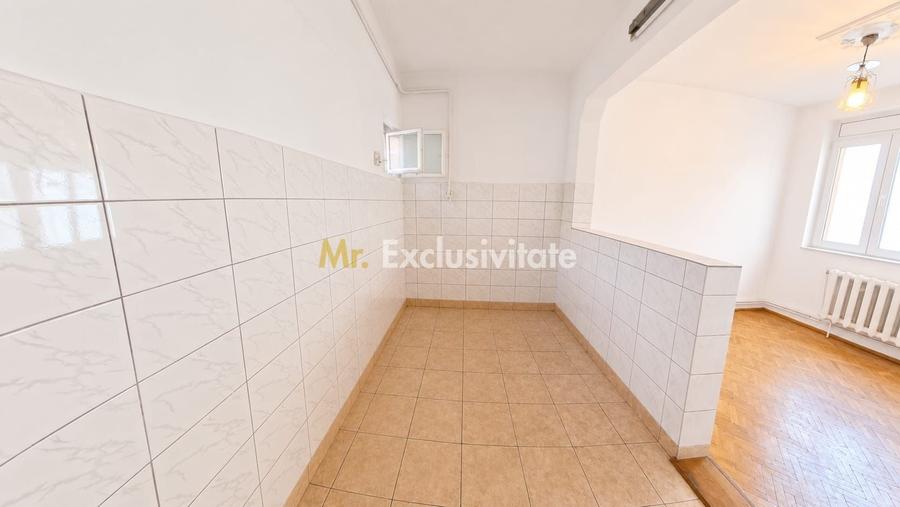 Casă individuală cu 4 camere cu Canalizare în Nord-Vest