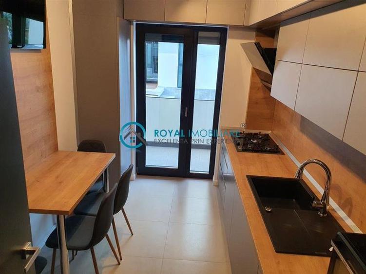 Apartament cu 3 camere decomandat în Albert