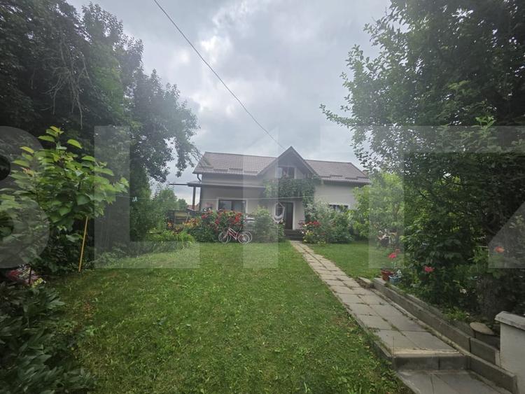 Casă individuală cu 3 camere cu Canalizare în Semicentral