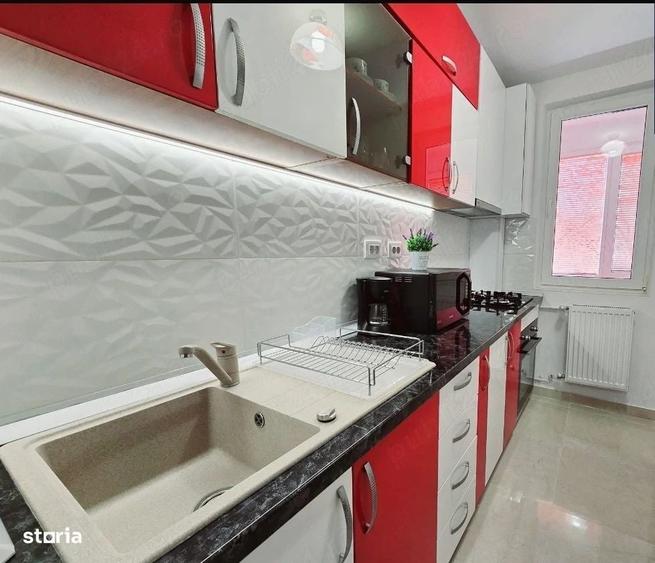 Apartament cu 3 camere, mobilat în Drumul Taberei