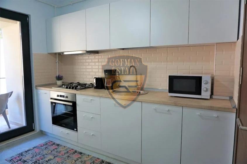Apartament cu 3 camere decomandat în Universitate