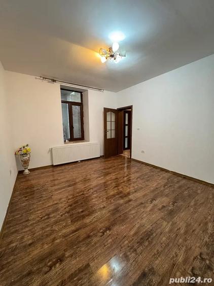 Casă cu 2 camere în Central