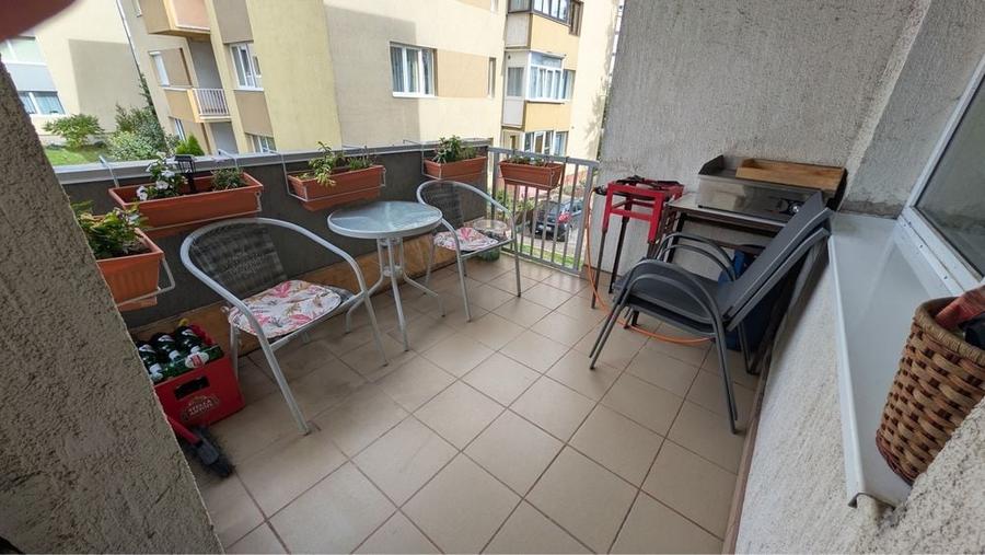 Apartament cu 3 camere în Calea Dumbrăvii