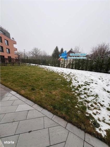 Apartament cu 4 camere, mobilat în Central