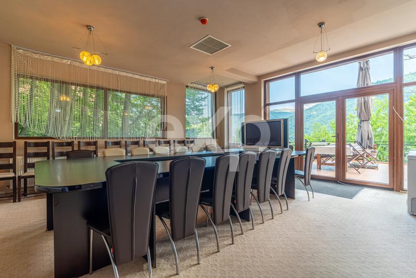 Hotel/Pensiune, de 870 mp, în Sinaia