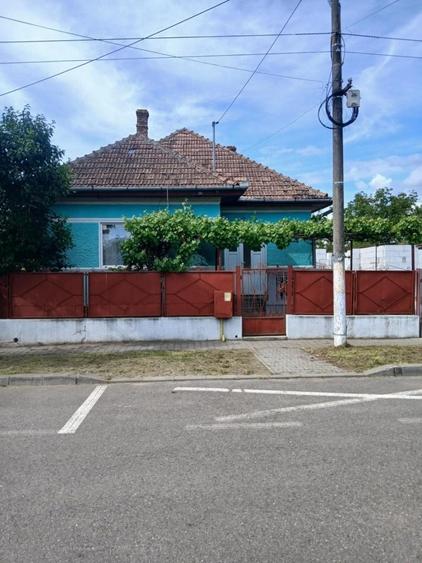 Casă cu 2 camere în Central