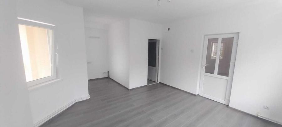 Spațiu comercial, de 30 mp, în Cetate