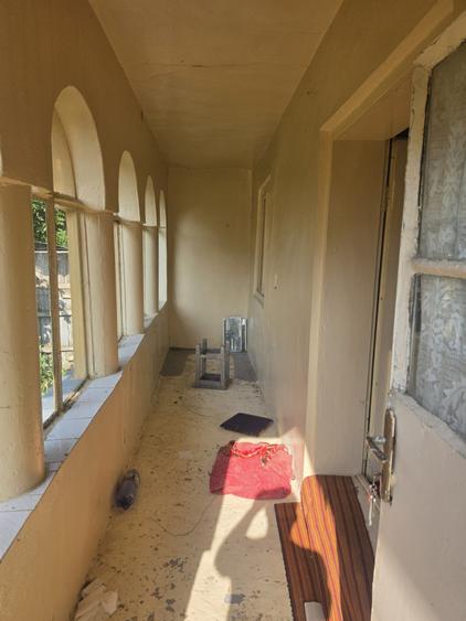 Casă individuală cu 2 camere cu Teren 1100 Mp în Găneasa
