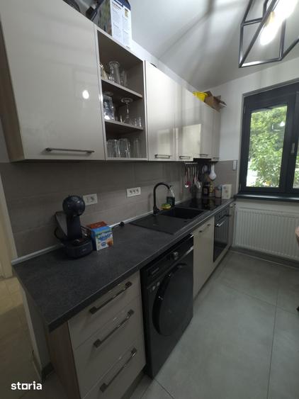 Apartament cu 2 camere semidecomandat în 1 Mai