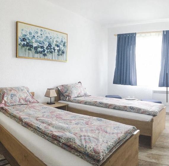 Apartament cu 4 camere nedecomandat în Central
