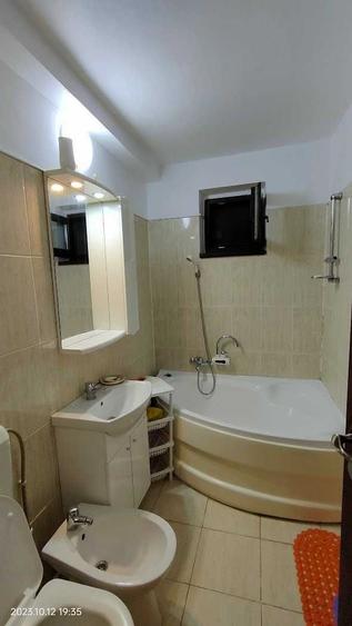 Inchiriez Apt 3 camere, Dristor, la metrou - 11