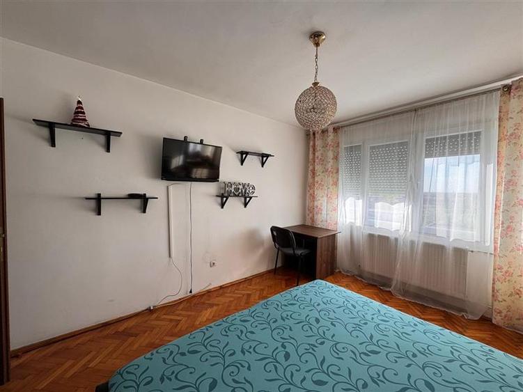 Apartament cu 2 camere decomandat, mobilat în Central