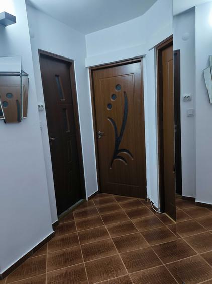 Apartament cu 2 camere decomandat în Exterior Vest