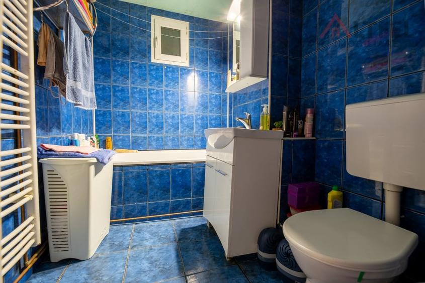 Apartament cu 2 camere decomandat, mobilat în Valea Aurie