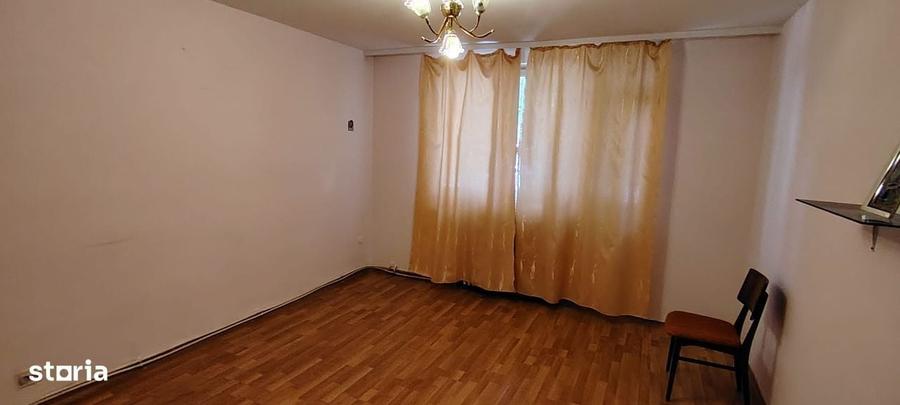Apartament cu 3 camere decomandat în Ultracentral