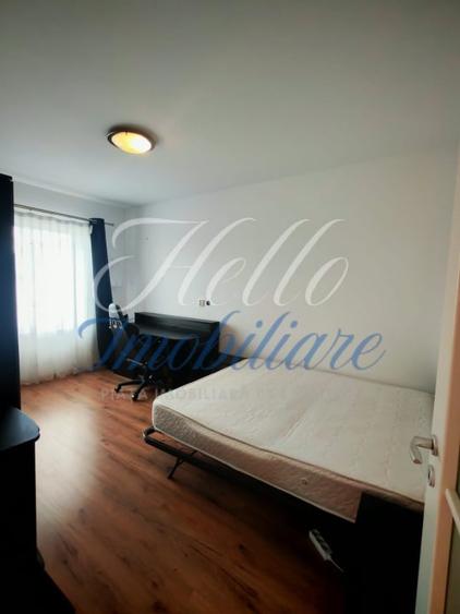 Apartament cu 3 camere semidecomandat în Zorilor