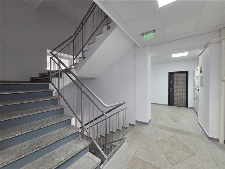 Apartament 4 camere Centrul Civic pretabil co-working hub - 16