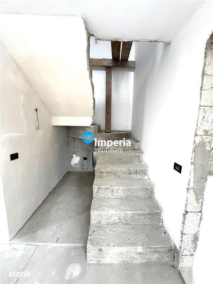 Casă cu 4 camere cu Teren 550 Mp în Cornești