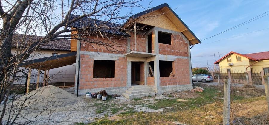 Casă cu 4 camere în Strejnicu
