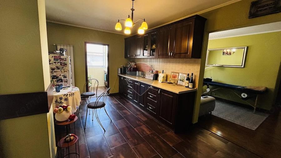 Apartament cu 3 camere decomandat în Dragoș Vodă