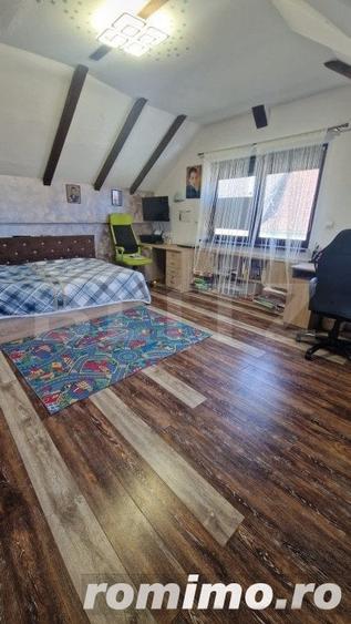 Casă cu 5 camere cu Teren 835 Mp în Săcele