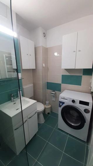 Garsonieră decomandată în Central