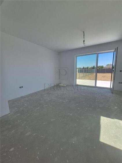 Duplex cu 3 camere cu Teren 330 Mp în Moșnița Nouă